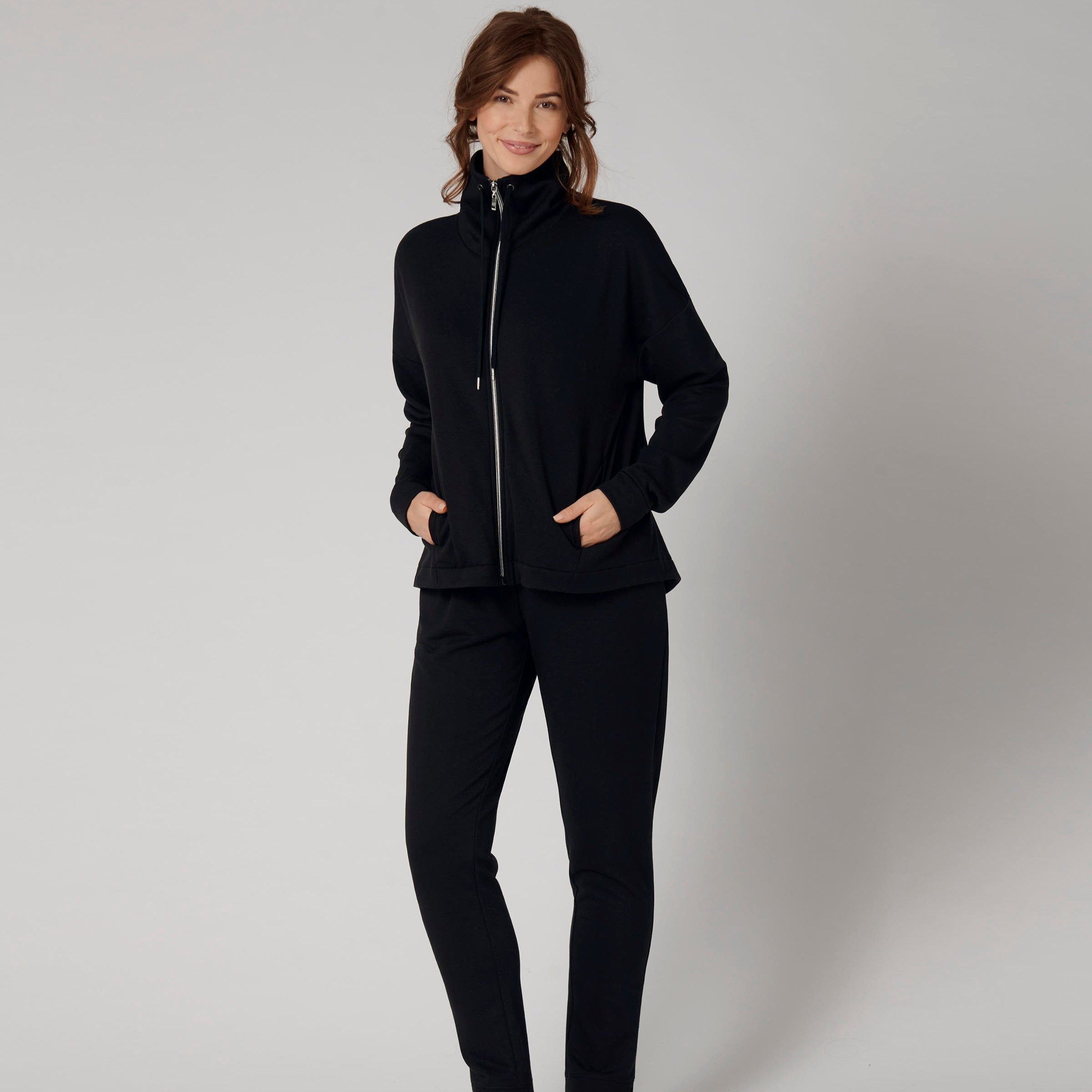 Triumph Tracksuit - Black - 10209582-0004