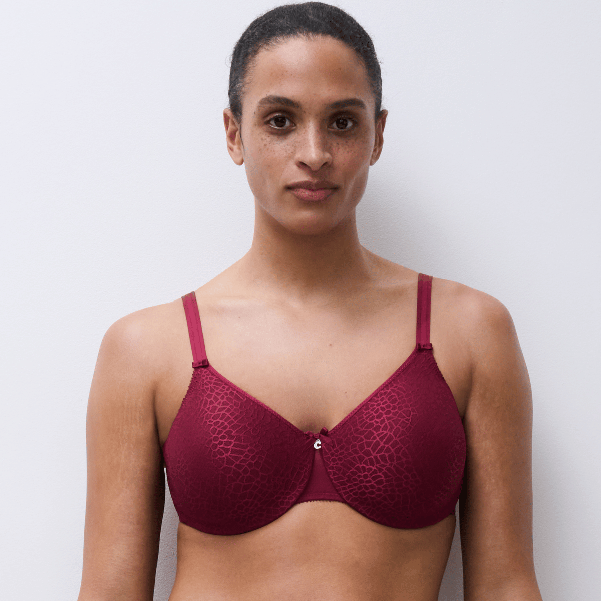 Chantelle Magnifique BH med bøjle, rød - C18910 - 020 - Red Raspberry / Sedona