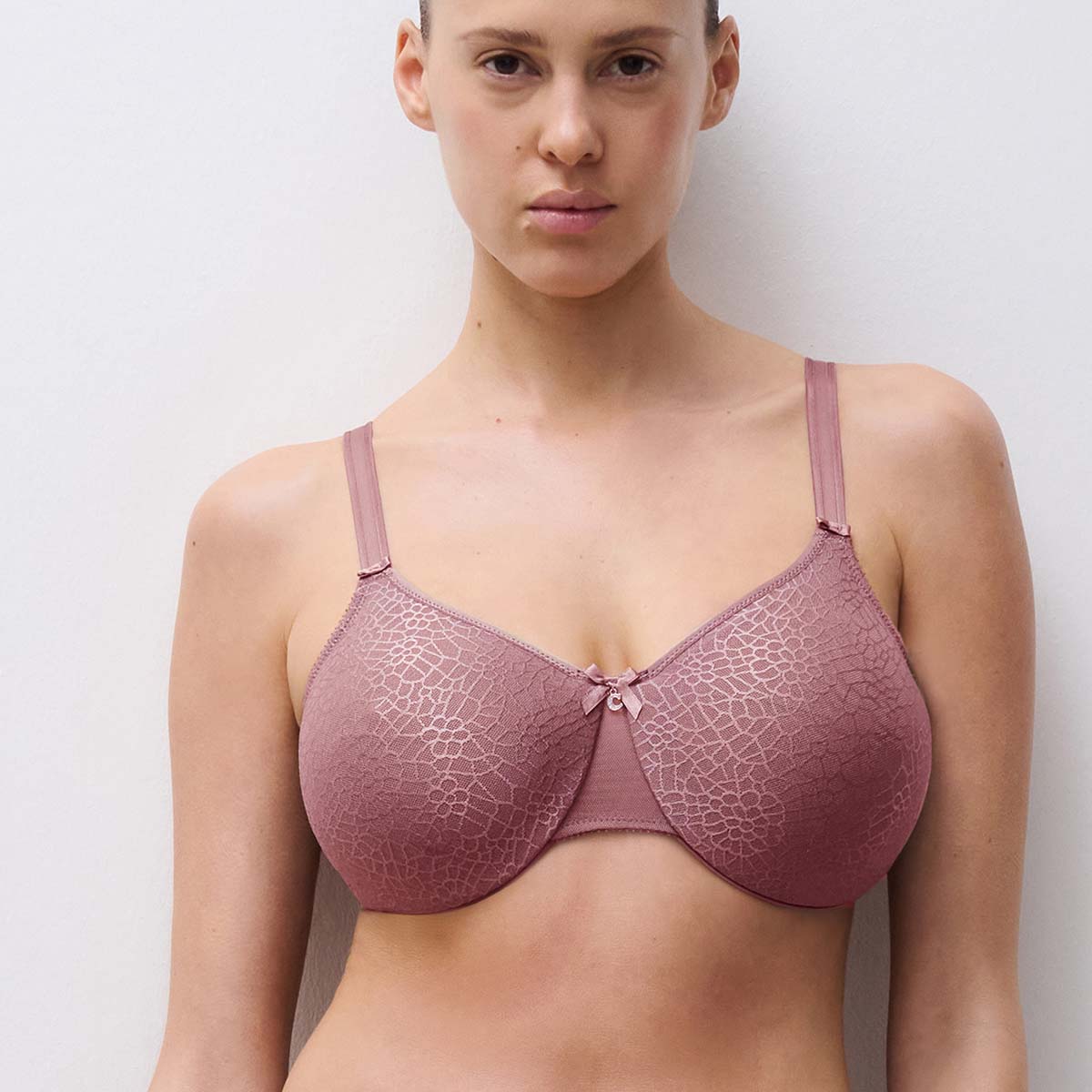 Chantelle C Magnifique BH med bøjle, rosa - C18910 - 0R4 - Rose Des Bois