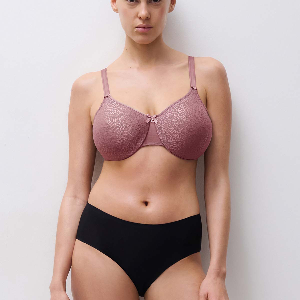 Chantelle C Magnifique BH med bøjle, rosa - C18910 - 0R4 - Rose Des Bois