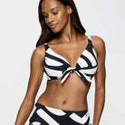 Triumph Summer Allure W bikini top med bøjle, multi - 10214577 - M016 - White - Dark Combination