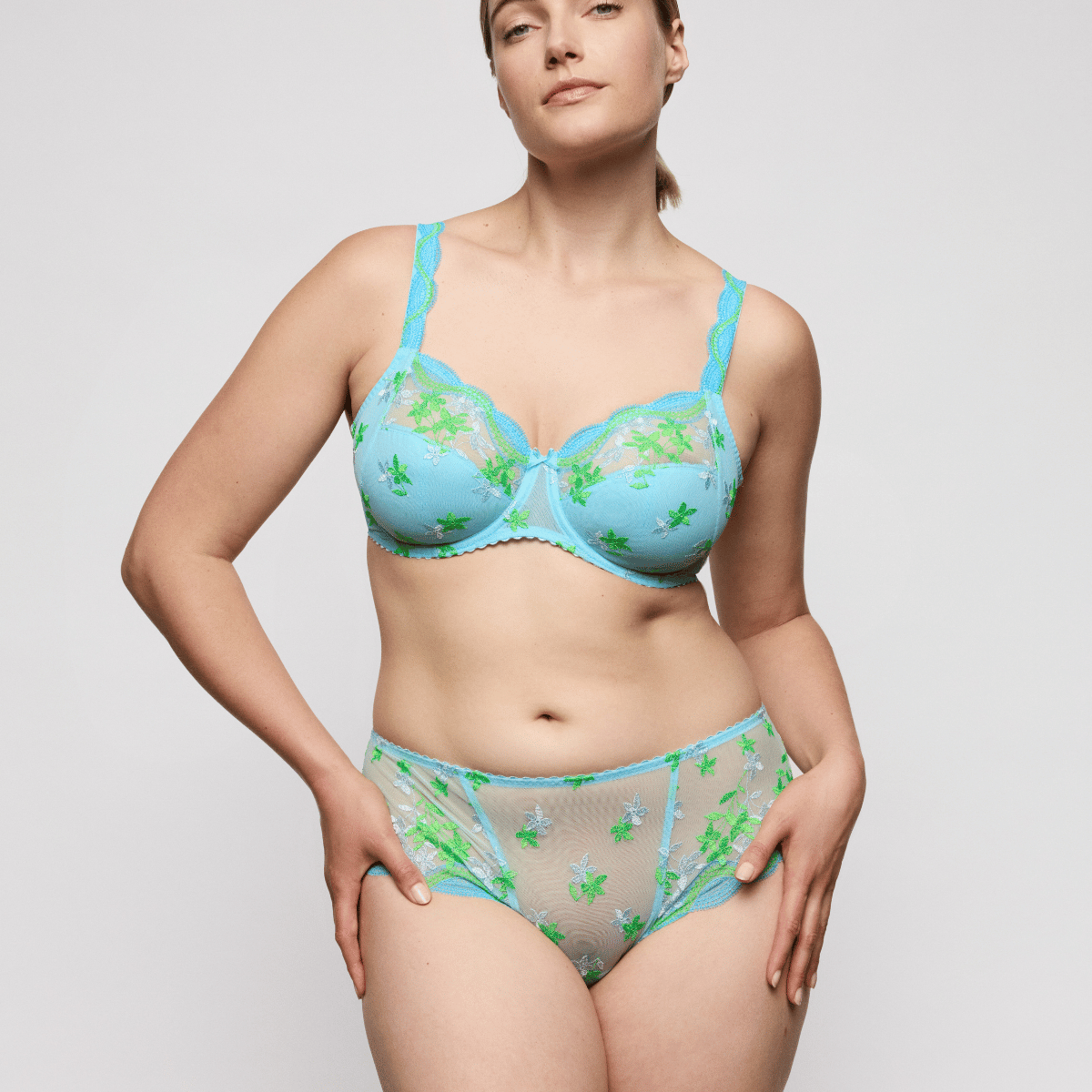 PrimaDonna Cala Luna g-streng, lyseblå - 0663541 - IDM - Ice Dream