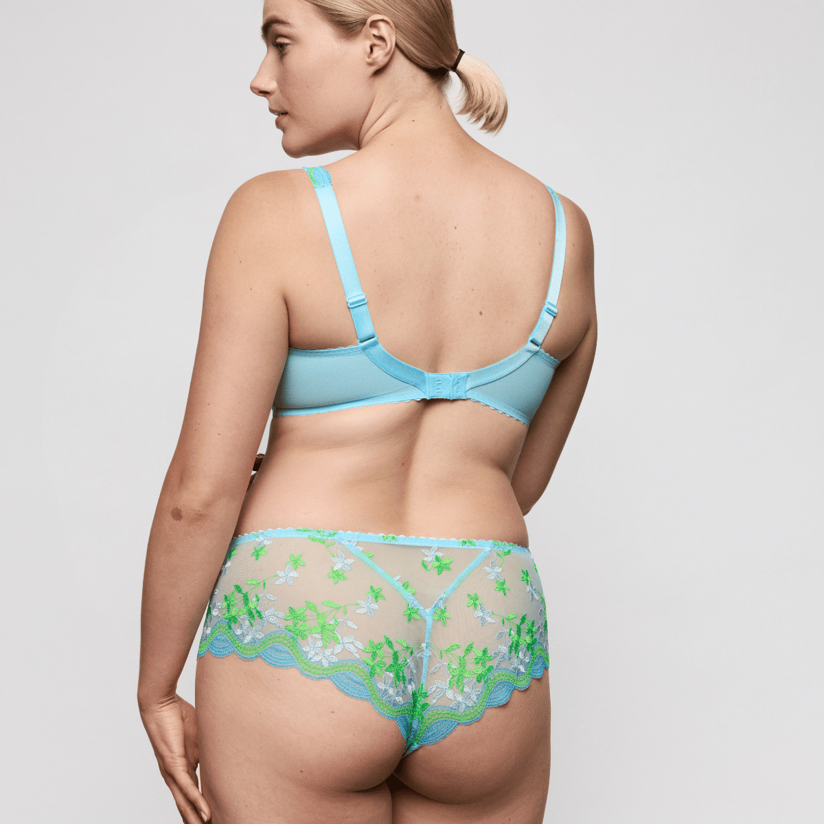 PrimaDonna Cala Luna g-streng, lyseblå - 0663541 - IDM - Ice Dream